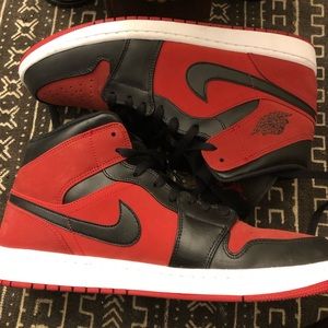 Jordan 1 Mid “Banned” Red/Black-White 554724-610